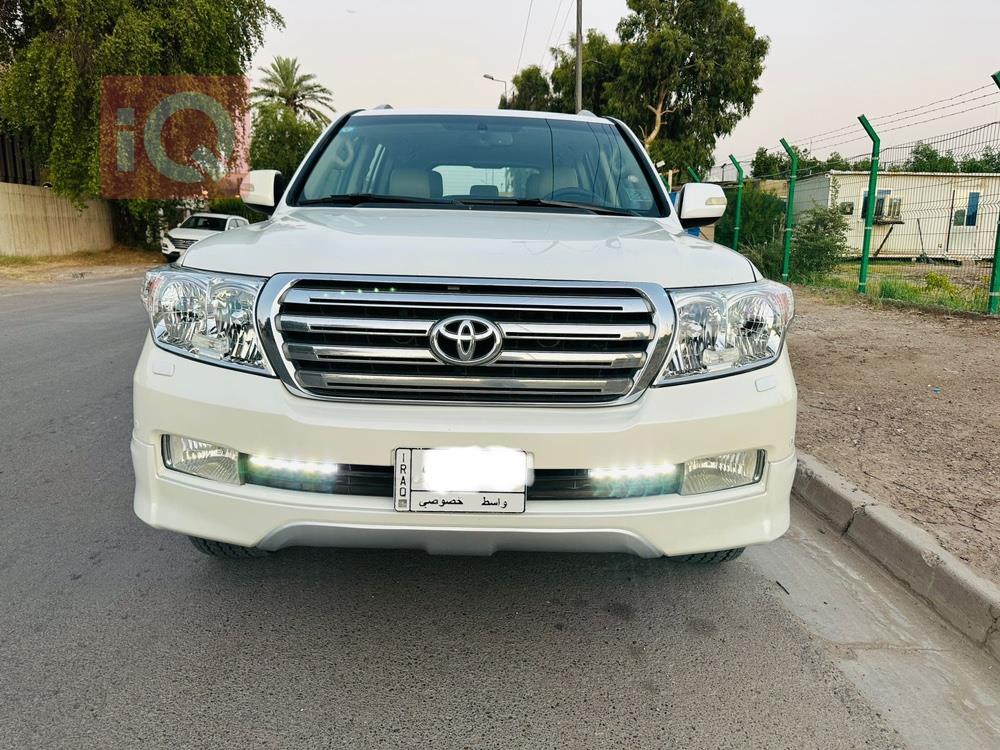 تويوتا لاندكروزر